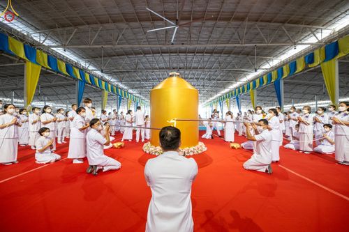 ภาพ No.90469:พิธีปฏิบัติธรรม และพิธีจุดเทียนใจ ไฟนิรันดร์ อนันตชัย วันอาทิตย์ที่ 15 ตุลาคม พ.ศ. 2566 ณ สภาธรรมกายสากล วัดพระธรรมกาย