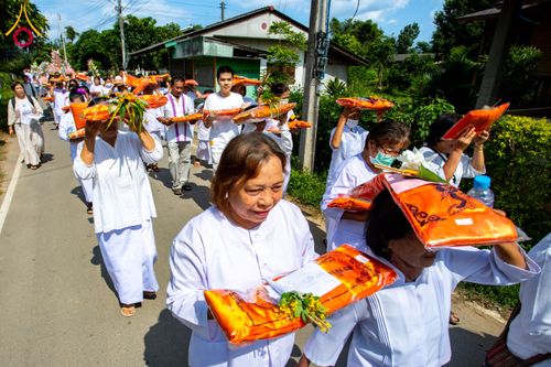 ภาพ No.173370:พิธีทอดกฐิน วัดทาป่าสัก จ.ลำพูน ในโครงการกฐินสามัคคีทั่วไทย 30,000 วัด บูชาธรรม 80 ปี หลวงพ่อธัมมชโย โดยคณะศิษยานุศิษย์วัดพระธรรมกาย วันที่ 3 พฤศจิกายน พ.ศ. 2567