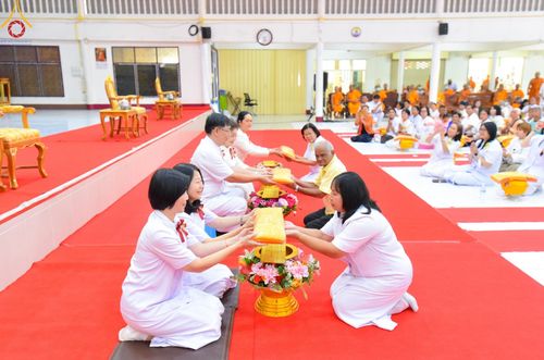 ภาพ No.184488:พิธีขอขมา มอบบาตรผ้าไตร บรรพชา อุปสมบท  ในโครงการอุปสมบทบูชาธรรมมหาปูชนียาจารย์ ณ วัดกลางพระอารามหลวง อ.เมืองบุรีรัมย์ จ.บุรีรัมย์ วันศุกร์ที่ 6 ธันวาคม พ.ศ. 2567