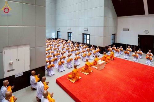 ภาพ No.277700:วันเสาร์ที่ 6 ธันวาคม พ.ศ. 2568 พิธีบรรพชาอุปสมบทและพิธีถวายบาตร โครงการอุปสมบทบูชาธรรมมหาปูชนียาจารย์ ประจำปี พ.ศ.2568 โครงการบวชพระนานาชาติ AEC และ WAB รุ่น CEO (นักบริหาร) รุ่นที่ 5 ณ มหาธรรมกายเจดีย์ วัดพระธรรมกาย