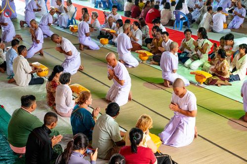 ภาพ No.101309:พิธีบรรพชาธรรมทายาท ในโครงการอุปสมบทบูชาธรรม มหาปูชนียาจารย์ พ.ศ. 2566 ณ วัดท่าสุวรรณ จ.ราชบุรี วันที่ 6 ธันวาคม พ.ศ. 2566