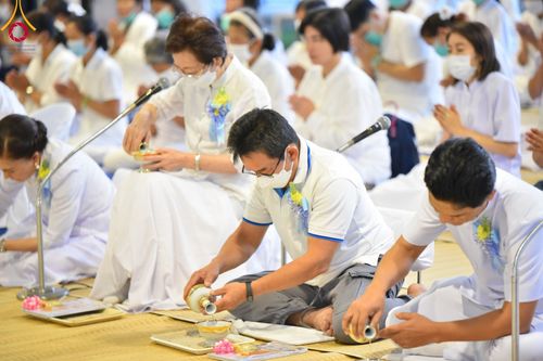 ภาพ No.106661:พิธีถวายภัตตาหารเป็นสังฆทาน แด่คณะพระธรรมยาตราฯ ในโครงการธรรมยาตรากตัญญูบูชา มหาปูชนียาจารย์ พระมงคลเทพมุนี(สด จนฺทสโร) พระผู้ปราบมาร อนุสรณ์สถาน 7 แห่ง ปีที่ 12 วันที่ 6 มกราคม พ.ศ. 2567 ณ อนุสรณ์สถานโลตัสแลนด์ จ.สุพรรณบุรี