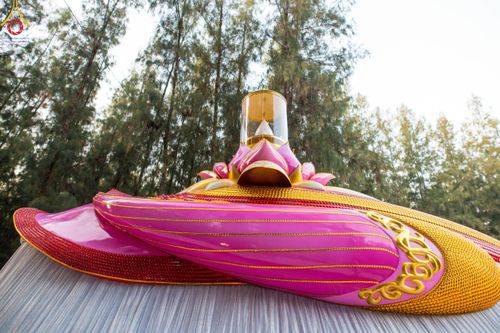 ภาพ No.107348:พิธีตักบาตรพระธรรมยาตราฯ ในโครงการธรรมยาตรากตัญญูบูชา มหาปูชนียาจารย์ พระมงคลเทพมุนี(สด จนฺทสโร) พระผู้ปราบมาร ปีที่ 12 ณ อนุสรณ์สถานมหาวิหารพระมงคลเทพมุนี อ.สองพี่น้อง จ.สุพรรณบุรี วันที่ 7 มกราคม พ.ศ. 2567