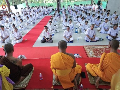 ภาพ No.157275:โครงการ อุบาสกแก้ว อุบาสิกาแก้ว รุ่นที่ 3 ตัวแทนทอดกฐินสามัคคีทั่วไทย 30,000 วัด ระหว่างวันที่ 20-22 กันยายน พ.ศ. 2567 ณ ศูนย์ปฏิบัติธรรมหนองบัวลำภู