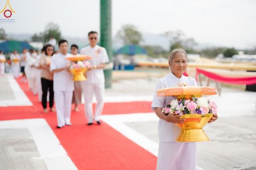 ภาพ No.123963:พิธีทอดผ้าป่า ปิดแผ่นทองค้ำฟ้า ครบรอบ 1 ปี สถาปนาอาคาร 80 ปี หลวงพ่อธัมมชโย ณ ศูนย์ปฏิบัติธรรมวิหารแดง ตำบลเจริญธรรม อำเภอวิหารแดง จ.สระบุรี วันที่ 18 กุมภาพันธ์ พ.ศ. 2567