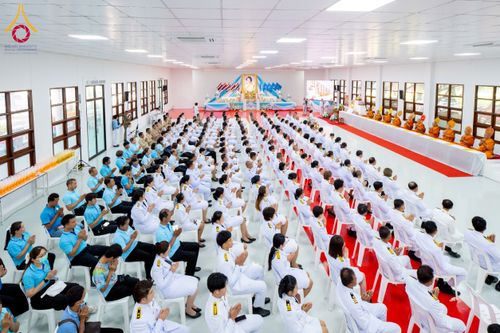 ภาพ No.237611:พิธีเจริญพระพุทธมนต์ ปฏิบัติธรรมเจริญสมาธิภาวนา และทำบุญตักบาตร ถวายพระราชกุศล เนื่องในโอกาสวันเฉลิมพระชนมพรรษา สมเด็จพระนางเจ้าสิริกิติ์ พระบรมราชินีนาถ พระบรมราชชนนีพันปีหลวง วันอังคารที่ 12 สิงหาคม พ.ศ. 2568  ณ อาคารปลูกศรัทธา 2 วัดพระธรรมกาย 