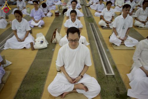 ภาพ No.215273:วันอาทิตย์ต้นเดือนที่ 6 เมษายน พ.ศ. 2568 พิธีบูชาข้าวพระ สภาธรรมกายสากล วัดพระธรรมกาย