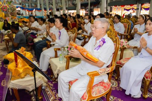 ภาพ No.164287:พิธีทอดกฐิน ณ วัดบ้านงิ้ว จ.ชลบุรี ในโครงการกฐินสามัคคีทั่วไทย 30,000 วัด บูชาธรรม 80 ปี หลวงพ่อธัมมชโย โดย คณะศิษยานุศิษย์วัดพระธรรมกาย วันที่ 20 ตุลาคม พ.ศ. 2567
