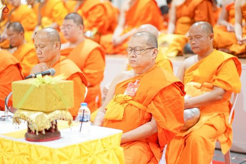 ภาพ No.228113:วันอาทิตย์ที่ 8 มิถุนายน พ.ศ. 2568 พิธีตักบาตรพระ 500 รูป ปีที่ 10 ณ ธุดงคสถานล้านนา อำเภอสันทราย จังหวัดเชียงใหม่