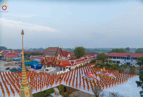 ภาพ No.110790:พระธรรมยาตราร่วมปฏิบัติธรรม และถ่ายภาพหมู่ประวัติศาสตร์ ในโครงการธรรมยาตรากตัญญูบูชา มหาปูชนียาจารย์ พระมงคลเทพมุนี(สด จนฺทสโร) พระผู้ปราบมาร อนุสรณ์สถาน 7 แห่ง ปีที่ 12 วันที่ 12 มกราคม พ.ศ. 2567 ณ วัดสองพี่น้อง จ.สุพรรณบุรี