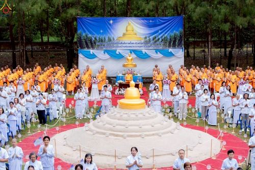 ภาพ No.238318:วันเสาร์ที่ 9 สิงหาคม พ.ศ. 2568 พิธีกลั่นแผ่นดิน โปรยทราย และจุดประทีปถวายเป็นพุทธบูชา จ.ระยอง สถาปนาองค์พระเจดีย์เพื่อสร้างสันติภาพโลก ณ ศูนย์ปฏิบัติธรรมระยอง(บ้านช่องลม) ต.บางบุตร อ.บ้านค่าย จ.ระยอง