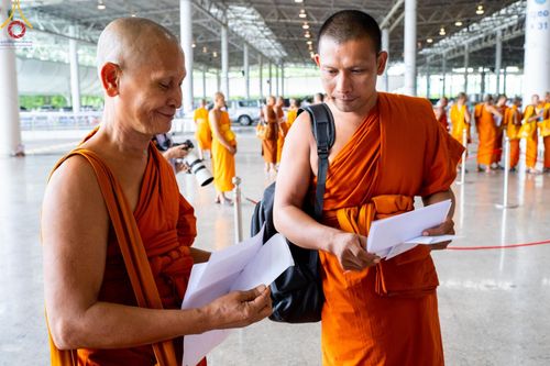 ภาพ No.146754:การต้อนรับพระสังฆาธิการ 2,000 กว่าวัดทั่วประเทศ และพิธีบูชาข้าวพระ เนื่องในวันสมาธิโลก วันอาทิตย์ที่ 4 สิงหาคม พ.ศ. 2567 ณ สภาธรรมกายสากล วัดพระธรรมกาย