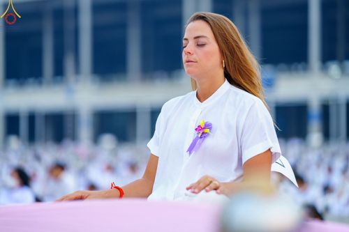 ภาพ No.77166:พิธีจุดมาฆประทีป ในวันมาฆบูชา อาทิตย์ต้นเดือนที่ 6 มีนาคม พ.ศ. 2566 ณ วัดพระธรรมกาย อ.คลองหลวง จ.ปทุมธานี