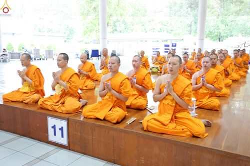 ภาพ No.231871:วันที่ 5 กรกฎาคม พ.ศ. 2568 พิธีถวายภัตตาหารเมนูสวรรค์ เพื่อการบรรลุธรรม ณ หอฉันคุณยายอาจารย์ฯ วัดพระธรรมกาย