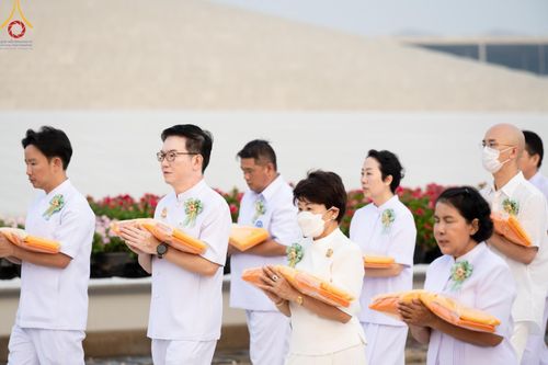 ภาพ No.133690:พิธีเวียนประทักษิณและพิธีวันทาเจดีย์ โครงการบรรพชาสามเณร ฟื้นฟูพระพุทธศาสนาทั่วไทย ณ วัดพระธรรมกาย วันเสาร์ที่ 6 เมษายน พ.ศ. 2567