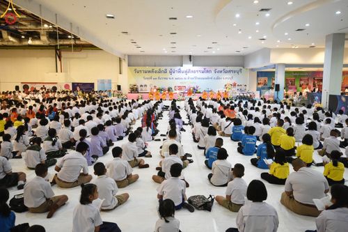 ภาพ No.102303:วันรวมพลังเด็กดี ผู้นำฟื้นฟูศีลธรรมโลก จังหวัดสระบุรี ณ ห้างทวีกิจคอมเพล็กซ์  อ.เมือง จ.สระบุรี วันพุธที่ 13 ธันวาคม พ.ศ. 2566