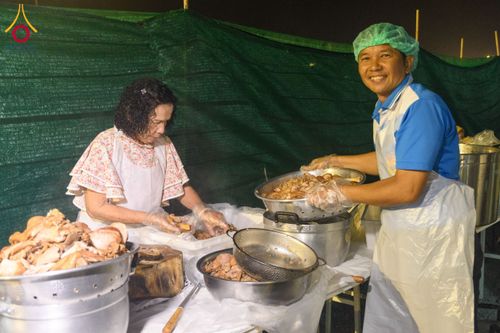 ภาพ No.200173:พิธีถวายภัตตาหารเป็นสังฆทาน แด่พระธรรมยาตรา ณ อนุสรณ์สถานบางปลา วัดบางปลา อำเภอบางเลน จังหวัดนครปฐม ในโครงการธรรมยาตรา กตัญญูบูชา มหาปูชนียาจารย์ พระมงคลเทพมุนี(สด จนฺทสโร) พระผู้ปราบมาร อนุสรณ์สถาน 7 แห่ง ปีที่ 13 วันที่ 23 มกราคม พ.ศ. 2568