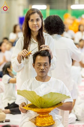 ภาพ No.230691:วันที่ 29 มิถุนายน พ.ศ.2568 พิธีตัดปอยผมและปลงผมนาคธรรมทายาท โครงการบรรพชาอุปสมบทหมู่ รุ่นเข้าพรรษา ณ วิหารคด วัดพระธรรมกาย