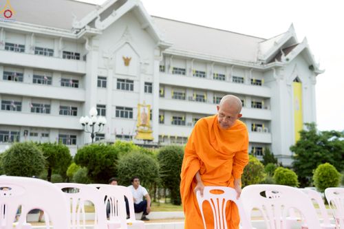 ภาพ No.239730:วันที่ 16-17 สิงหาคม พ.ศ. 2568 การปฏิบัติหน้าที่ของเจ้าหน้าที่ทุกสถานะ เพื่องานพิธีอัญเชิญรูปเหมือนพระมงคลเทพมุนี (สด จันทสโร) และพิธีกดปุ่มอัญเชิญรูปเหมือน พระมงคลเทพมุนี (สด จันทสโร) ณ มหาวิหารแก้วพระมงคลเทพมุนี ศูนย์ปฏิบัติธรรมแก้วเมืองเลย จ.เลย