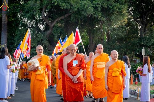ภาพ No.138227:วิสาขบูชานานาชาติ วัดพระธรรมกายแคลิฟอร์เนีย ประเทศสหรัฐอเมริกา วันพุธที่ 22 พฤษภาคม พ.ศ. 2567