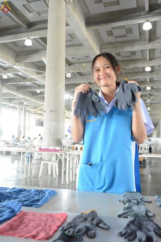 ภาพ No.246666:วันที่ 12 กันยายน พ.ศ. 2568 การเก็บงาน จัดเก็บไฟ LED ของเจ้าหน้าที่ทุกสถานะ ณ วิหารคด วัดพระธรรมกาย