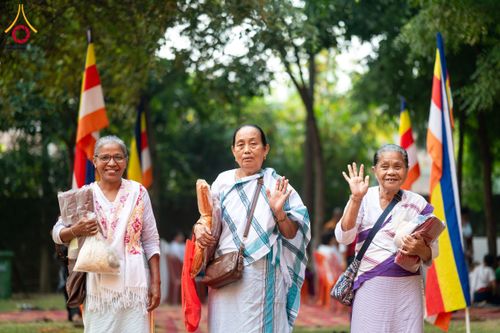 ภาพ No.176086:พิธีทอดผ้าป่าสมทบกฐิน ณ วัดพุทธคยา บานา วิหาร เมืองคยา รัฐพิหาร ประเทศอินเดีย โดยมูลนิธิธรรมกาย ในนามหลวงพ่อธัมมชโย  วันที่ 12 พฤศจิกายน พ.ศ. 2567