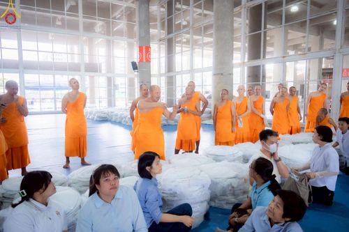 ภาพ No.218239:วันที่ 12-18 เมษายน พ.ศ. 2568 พระภิกษุและเจ้าหน้าที่อาสาสมัคร เตรียมพื้นที่ต้อนรับพักค้างพระสังฆาธิการ เนื่องในงานวันคุ้มครองโลก 22 เมษายน พ.ศ. 2568