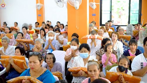 ภาพ No.258068:วันที่ 18 ตุลาคม พ.ศ. 2568 พิธีทอดกฐินสามัคคีทั่วไทย 30,000 วัด โดยคณะศิษยานุศิษย์ บูชาธรรม 81 ปี หลวงพ่อธัมมชโย ณ วัดสนมไทย อ.หนองแค จ.สระบุรี