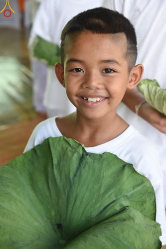 ภาพ No.133186:พิธีตัดปอยผม ธรรมทายาท โครงการสามเณรฟื้นฟูพระพุทธศาสนาทั่วไทย ณ ศูนย์ปฏิบัติธรรมวิหารแดง ตำบลเจริญธรรม อำเภอวิหารแดง จ.สระบุรี  วันที่ 31  มีนาคม พ.ศ. 2567