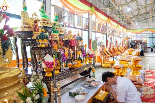 ภาพ No.163298:โครงการกฐินสามัคคีทั่วไทย 30,000 วัด บูชาธรรม 80 ปี หลวงพ่อธัมมชโย โดย คณะศิษยานุศิษย์วัดพระธรรมกาย ณ วัดโสภณาราม อ.ลำลูกกา จ.ปทุมธานี วันที่ 19 ตุลาคม พ.ศ. 2567