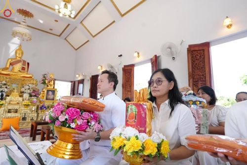 ภาพ No.167174:พิธีทอดกฐิน ณ วัดป่าสวนพฤกษชาติ ต.ทุ่งโพธิ์ อ.นาดี จ.ปราจีนบุรี ในโครงการกฐินสามัคคีทั่วไทย 30,000 วัด บูชาธรรม 80 ปี หลวงพ่อธัมมชโย โดยคณะศิษยานุศิษย์วัดพระธรรมกาย วันที่ 24 ตุลาคม พ.ศ. 2567