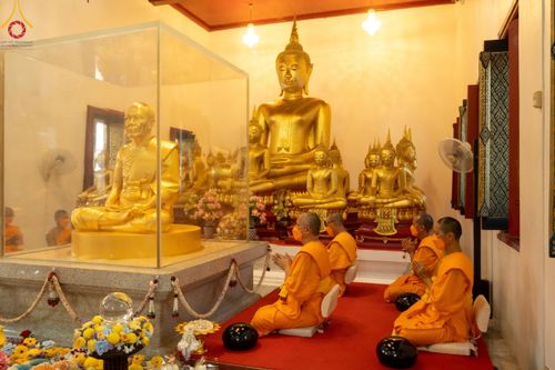 ภาพ No.116012:พิธีตักบาตรพระธรรมยาตรา ณ อนุสรณ์สถานลำดับที่ 4 สถานที่เกิดด้วยกายธรรม วัดโบสถ์(บน) จ.นนทบุรี วันที่ 21 มกราคม พ.ศ. 2567