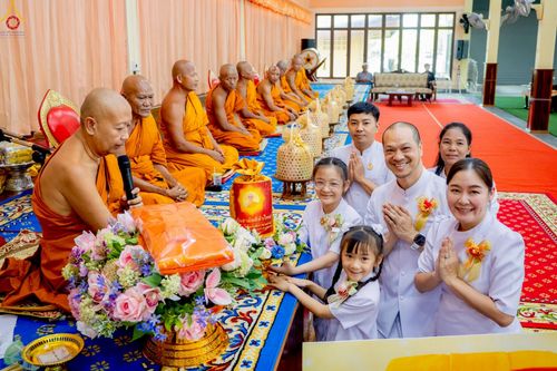 ภาพ No.276823:วันที่ 5 พฤศจิกายน พ.ศ. 2568 พิธีทอดกฐินสามัคคีทั่วไทย ณ วัดเลิศดุสิตาราม อ.ปากท่อ จ.ราชบุรี โดยคณะศิษยานุศิษย์ บูชาธรรม 81 ปี หลวงพ่อธัมมชโย