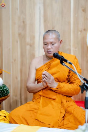 ภาพ No.234186:พิธีมุทิตาสักการะ "พระสิริรัตนเมธี" เจ้าคณะจังหวัดเลย ,พิธีถวายไทยธรรม ๙ วัด และพิธีทอดผ้าป่าเพื่อสร้างทุกสิ่ง  ในวาระทำบุญครบรอบ ๑๐ ปี ณ ศูนย์ปฏิบัติธรรมแก้วภูเรือ อ.ภูเรือ จ.เลย