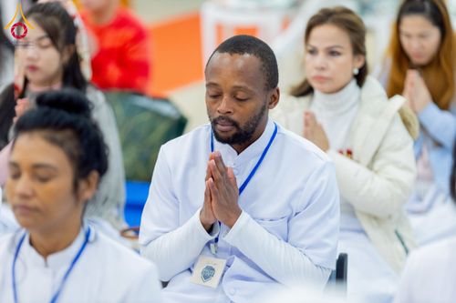 ภาพ No.233256:วันอาทิตย์ที่ 6 กรกฎาคม พ.ศ. 2568 พิธีถวายมหาสังฆทานแด่คณะสงฆ์ทั่วโลกและพิธีตักบาตรเนื่องในวันเข้าพรรษา  ณ วัดพุทธเคปทาวน์ ประเทศแอฟริกาใต้