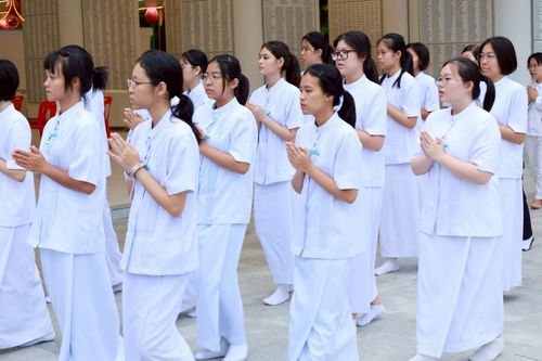 ภาพ No.228831:วันเสาร์ที่ 14 มิถุนายน พ.ศ. 2568 พิธีเวียนประทักษิณ , พิธีขอขมารับผ้าไตร ในโครงการบรรพชาอุปสมบทหมู่ ผู้บริหารรุ่นที่ 15 และ อุดมศึกษา รุ่นที่ 52 ณ โบสถ์พระไตรปิฎก วัดพระธรรมกาย