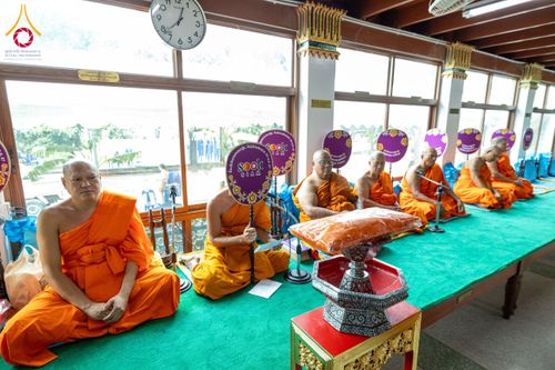 ภาพ No.183302:พิธีทอดกฐิน ณ วัดปรางค์หลวง จ.นนทบุรี ในโครงการทอดกฐินสามัคคีทั่วไทย 30,000 วัด บูชาธรรม 80 ปี หลวงพ่อธัมมชโย โดยคณะศิษยานุศิษย์วัดพระธรรมกาย วันที่ 20 ตุลาคม พ.ศ. 2567