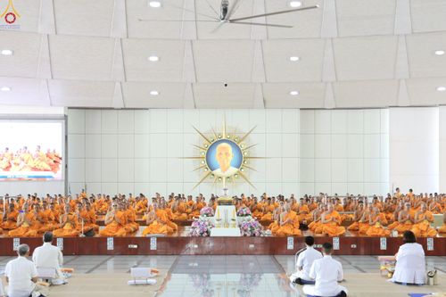 ภาพ No.229459:วันเสาร์ที่ 21 มิถุนายน พ.ศ. 2568 พิธีถวายภัตตาหารเมนูสวรรค์ เพื่อการบรรลุธรรม ณ หอฉันคุณยายอาจารย์ฯ วัดพระธรรมกาย