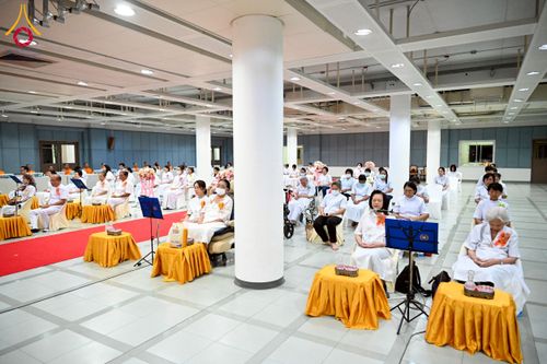 ภาพ No.229033:วันอาทิตย์ที่ 15 มิถุนายน พ.ศ. 2568 พิธีทอดผ้าป่าทุนพัฒนาพระมหาเปรียญ และทุนเผยแผ่พระพุทธศาสนาไปทั่วโลก ณ ห้องสัมมนา SPD สภาธรรมกายสากล วัดพระธรรมกาย