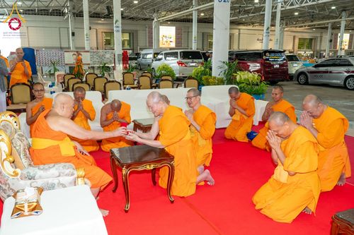 ภาพ No.185224:พิธีถวายมหาสังฆทาน 1,000 วัด ในวาระอายุวัฒนมงคล 84 ปี หลวงพ่อทัตตชีโว วันอาทิตย์ที่ 22 ธันวาคม พ.ศ. 2567 ณ สภาธรรมกายสากล วัดพระธรรมกาย