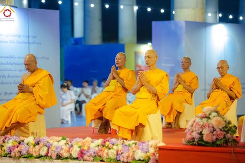 ภาพ No.137375:พิธีฉลองชัยสวดมนต์บทธรรมจักร 6,400,000,000 จบ ณ มหารัตนวิหารคด วัดพระธรรมกาย ในวันวิสาขบูชา พุธที่ 22 พฤษภาคม พ.ศ. 2567 ( วันพระขึ้น 15 ค่ำ เดือน 6 )