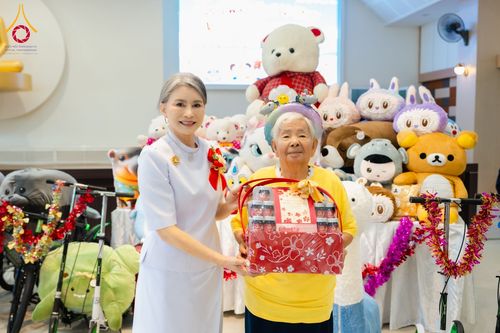 ภาพ No.183097:วันรวมพลังเด็กดี V-Star ผู้นำฟื้นฟูศีลธรรมโลก ณ ธุดงคสถานชลบุรี อ.ศรีราชา จ.ชลบุรี  ในวันเสาร์ที่ 16 พฤศจิกายน 2567