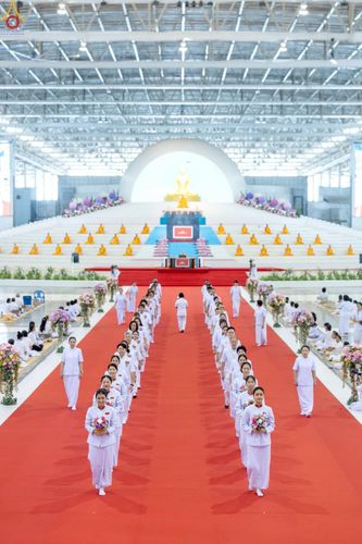 ภาพ No.233930:วันอาทิตย์ที่ 20 กรกฎาคม พ.ศ.2568 พิธีจุดเทียนใจ ไฟนิรันด์ อนันตชัย วัดพระธรรมกาย