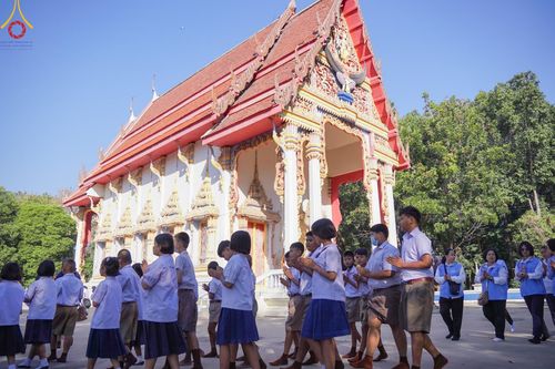 ภาพ No.195174:พิธีทอดผ้าป่าทำนุบำรุงศาสนสถาน ณ วัดพรสวรรค์ ต.หนองบ่อ อ.สองพี่น้อง จ.สุพรรณบุรี ในโครงการธรรมยาตรา กตัญญูบูชา มหาปูชนียาจารย์ พระมงคลเทพมุนี(สด จนฺทสโร) พระผู้ปราบมาร อนุสรณ์สถาน 7 แห่ง ปีที่ 13 วันที่ 13 มกราคม พ.ศ. 2568