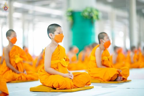 ภาพ No.80413:องค์กรภาคีเครือข่าย "บวร" จังหวัดปทุมธานี ศึกษาดูงานโครงการบรรพชาสามเณรฟื้นฟูพระพุทธศาสนาทั่วไทย ชมนิทรรศการ และสื่อนวัตกรรมพระพุทธศาสนาภาพยนต์ 3 มิติ - จักรวาลนฤมิต เรื่อง "พระสัมมาสัมพุทธเจ้า พระบรมศาสดาเอกของโลก" วันศุกร์ที่ 28 เมษายน พ.ศ.2566