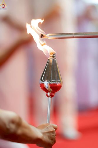 ภาพ No.242506:วันอาทิตย์ที่ 31 สิงหาคม พ.ศ. 2568 งานบุญวันอาทิตย์ พิธีจุดเทียนใจ ไฟนิรันด์ อนันตชัย ณ วัดพระธรรมกาย จ.ปทุมธานี