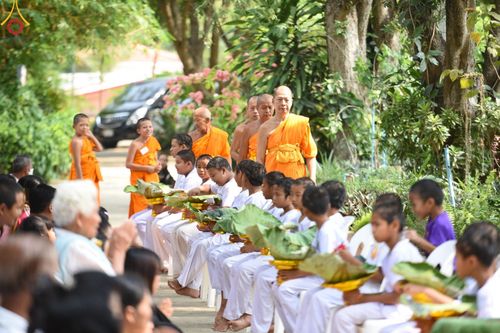 ภาพ No.135193:พิธีตัดปอยผม, พิธีขอขมารับผ้าไตร, พิธีบรรพชา, พิธีถวายบาตร ในโครงการบรรพชาสามเณร ฟื้นฟูพระพุทธศาสนาทั่วไทย  ณ ศูนย์ปฏิบัติธรรมบุญประสาน ต.พญาเย็น อ.ปากช่อง จ.นครราชสีมา วันที่ 5 เมษายน พ.ศ. 2567