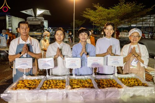 ภาพ No.113601:พิธีถวายภัตตาหารเป็นสังฆทาน แด่คณะพระธรรมยาตรา ปีที่ 12 วันที่ 17 มกราคม พ.ศ. 2567 ณ วัดโบสถ์(บน) บางคูเวียง จ.นนทบุรี