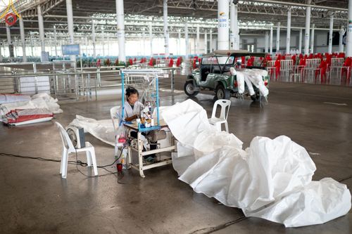 ภาพ No.60803:V.37 ยิ่งกว่าดี เพื่อ 80 ปีของพ่อ ภาพการเตรียมงานของหน่วยงานต่างๆ เพื่อพิธีฉลองอายุวัฒนมงคล 80 ปี หลวงพ่อธัมมชโย และรับถวายมหาสังฆทาน 10,000 กว่าวัดทั่วประเทศ ในวันคุ้มครองโลก วันจันทร์ที่ 22 เมษายน พ.ศ. 2567