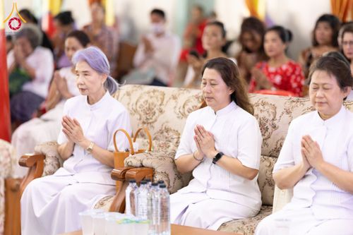 ภาพ No.175681:พิธีทอดกฐิน วัดตะเคียนทอง จ.สุพรรณบุรี ในโครงการกฐินสามัคคีทั่วไทย 30,000 วัด บูชาธรรม 80 ปี หลวงพ่อธัมมชโย โดยคณะศิษยานุศิษย์วัดพระธรรมกาย วันที่ 9 พฤศจิกายน พ.ศ. 2567